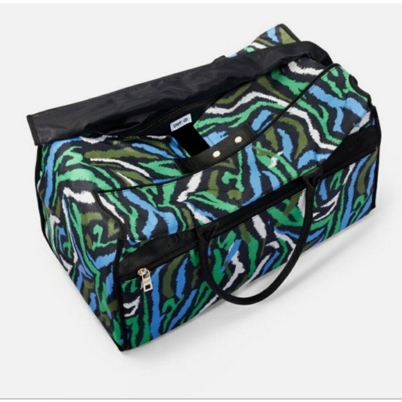 NWT DVF for Target Disco Zebra Green Weekender Bag - Picture 6 of 7